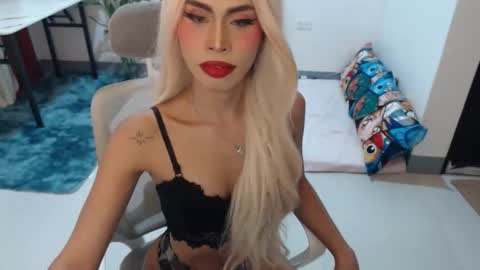 DIVINE ANGEL online show from 02-15-26, 09:08