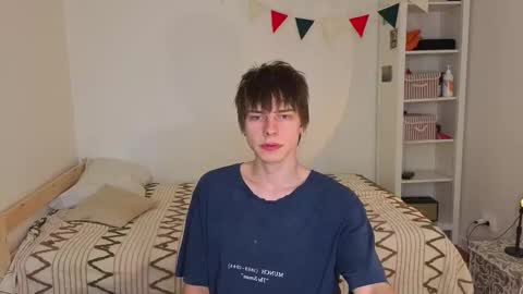 Snapshot of angelic_look chatting on 09-09-25, 05:51 Daniel online show from 09-09-25, 05:51