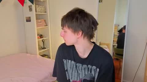 Snapshot of angelic_look chatting on 02-05-26, 05:56 Daniel online show from 02-05-26, 05:56