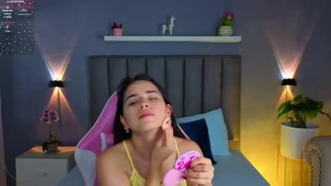 Snapshot of angelica_dymond chatting on 10-22-25, 12:27 A N G E L I C A online show from 10-22-25, 12:27