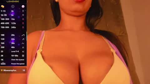 Snapshot of angelica_hot19 chatting on 12-18-25, 02:06 angelica_hot19 online show from 12-18-25, 02:06