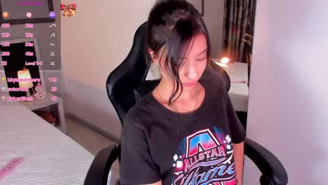 U can call me Angel online show from 12-18-24, 10:46