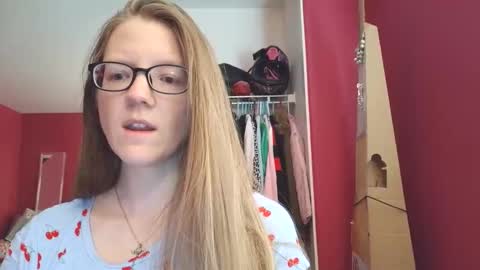 Snapshot of angelicangel3 chatting on 04-19-26, 03:44 AngelicAngel online show from 04-19-26, 03:44