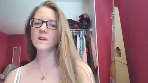 Snapshot of angelicangel3 chatting on 04-20-26, 06:53 AngelicAngel online show from 04-20-26, 06:53