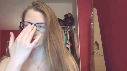 Snapshot of angelicangel3 chatting on 05-01-26, 02:38 AngelicAngel online show from 05-01-26, 02:38