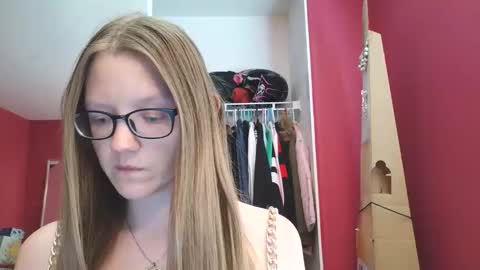 Snapshot of angelicangel3 chatting on 05-07-26, 08:14 AngelicAngel online show from 05-07-26, 08:14