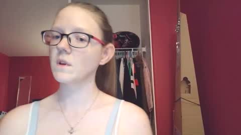 Snapshot of angelicangel3 chatting on 05-11-26, 02:39 AngelicAngel online show from 05-11-26, 02:39