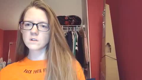 Snapshot of angelicangel3 chatting on 06-11-26, 03:04 AngelicAngel online show from 06-11-26, 03:04