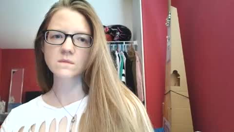 Snapshot of angelicangel3 chatting on 06-11-26, 05:55 AngelicAngel online show from 06-11-26, 05:55