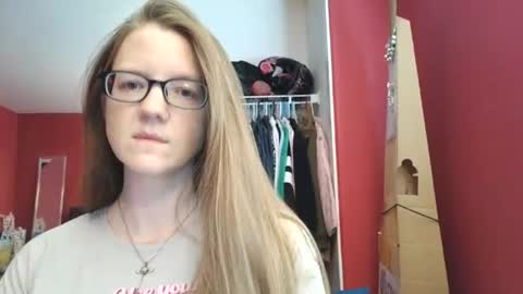 Snapshot of angelicangel3 chatting on 06-17-26, 07:37 AngelicAngel online show from 06-17-26, 07:37