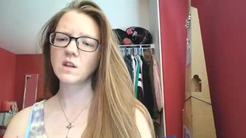 Snapshot of angelicangel3 chatting on 06-25-26, 05:06 AngelicAngel online show from 06-25-26, 05:06