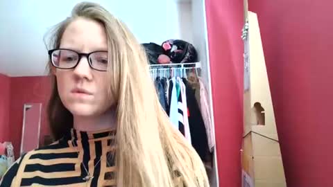 Snapshot of angelicangel3 chatting on 07-24-26, 10:41 AngelicAngel online show from 07-24-26, 10:41
