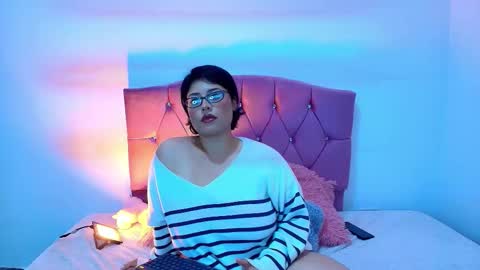 Snapshot of angelik_fooxxx chatting on 02-04-26, 12:27 Angelik online show from 02-04-26, 12:27