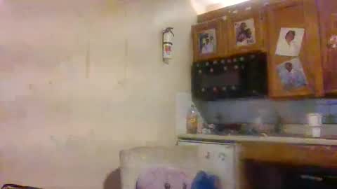 Angelikka Freakd out Pikkels online show from 02-25-26, 10:25