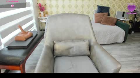 Snapshot of angelina_class_7 chatting on 06-25-26, 02:21 angelina_class_7 online show from 06-25-26, 02:21