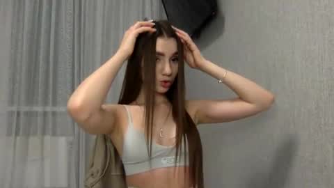 Angelina online show from 01-13-26, 07:52