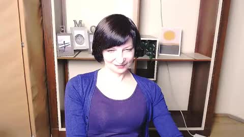 Angelina online show from 04-17-26, 01:25