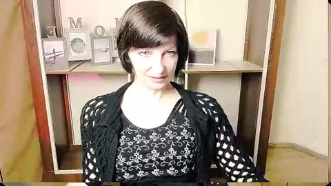 Snapshot of angelinalov_ chatting on 06-17-26, 08:06 Angelina online show from 06-17-26, 08:06