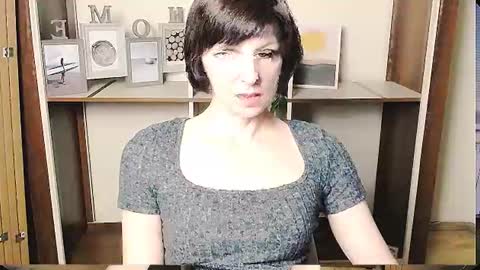 Snapshot of angelinalov_ chatting on 06-23-26, 07:50 Angelina online show from 06-23-26, 07:50