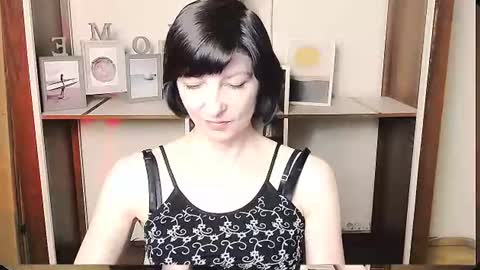 Snapshot of angelinalov_ chatting on 06-27-26, 09:25 Angelina online show from 06-27-26, 09:25