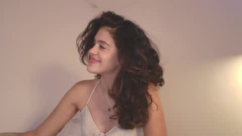 Snapshot of angelinarosss_ chatting on 05-01-26, 12:04 online show from 05-01-26, 12:04
