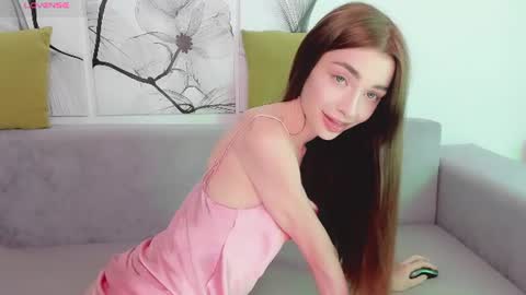 Snapshot of angelinawett chatting on 06-27-26, 02:01 Angelina online show from 06-27-26, 02:01