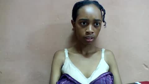 Snapshot of angeline221173 chatting on 07-24-26, 06:22 angeline221173 online show from 07-24-26, 06:22