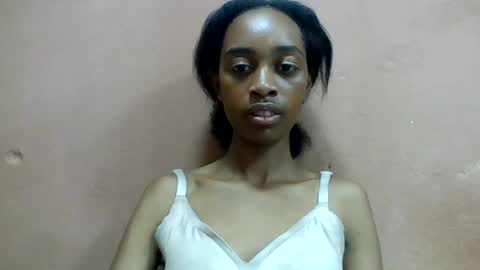Snapshot of angeline221173 chatting on 07-26-26, 07:54 angeline221173 online show from 07-26-26, 07:54