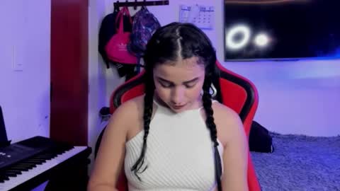 Snapshot of angelique_dubois chatting on 02-25-26, 07:56 ANGELIQUE DUBOIS online show from 02-25-26, 07:56