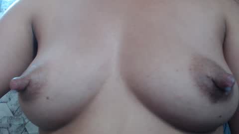 Snapshot of angelitaa_hot chatting on 09-28-25, 11:32 angela online show from 09-28-25, 11:32
