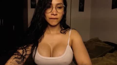  ANGELA ISABELLA  online show from 02-05-26, 04:55