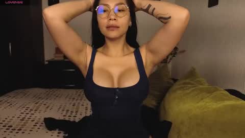  ANGELA ISABELLA  online show from 05-15-26, 12:34