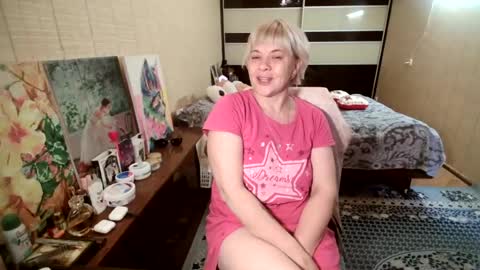 Snapshot of angelleah chatting on 06-12-26, 05:01 angelleah online show from 06-12-26, 05:01