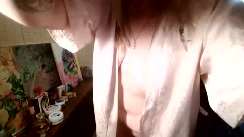 Snapshot of angelleah chatting on 06-24-26, 05:45 angelleah online show from 06-24-26, 05:45