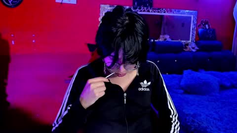 Snapshot of angellonfire chatting on 01-05-25, 09:59 Angel online show from 01-05-25, 09:59