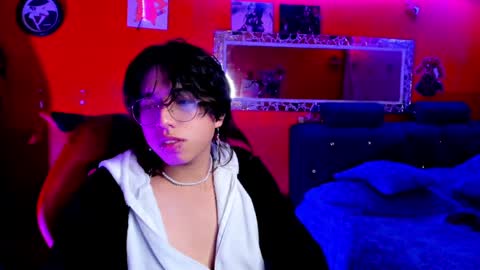 Snapshot of angellonfire chatting on 01-19-25, 11:01 Angel online show from 01-19-25, 11:01