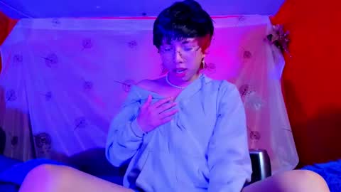 Snapshot of angellonfire chatting on 02-16-25, 12:21 Angel online show from 02-16-25, 12:21