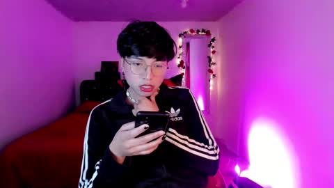 Angel  online show from 11-22-25, 06:23