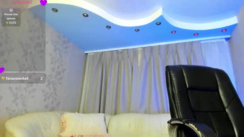 Snapshot of angelly_fox chatting on 11-28-25, 06:49 Angelli online show from 11-28-25, 06:49