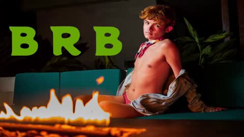 Angelo I work from home this is my room  online show from 12-29-24, 09:39