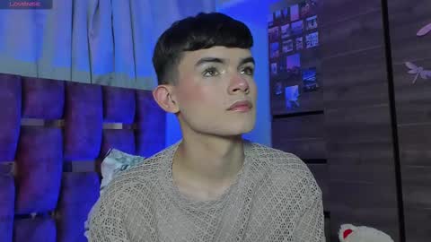 Angelo I work from home this is my room  online show from 02-13-25, 05:48