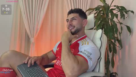 Snapshot of angeloferro1 chatting on 10-05-25, 01:59 Angelo Ferro online show from 10-05-25, 01:59