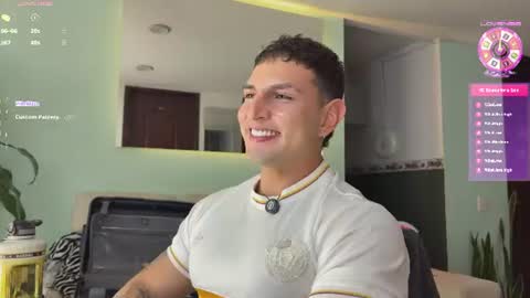 Snapshot of angeloferro1 chatting on 06-12-26, 02:54 Angelo Ferro online show from 06-12-26, 02:54
