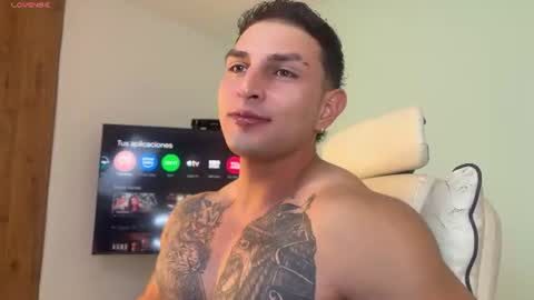 Snapshot of angeloferro1 chatting on 07-08-26, 04:39 Angelo Ferro online show from 07-08-26, 04:39