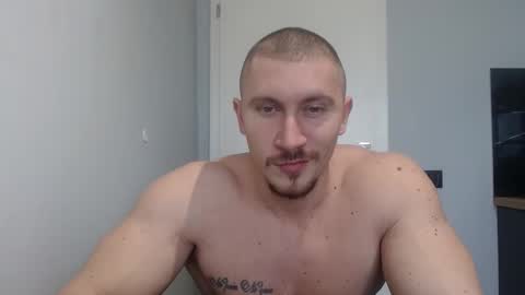  ------- SEX SHOW WITH GUYS AND GIRLS  MUSCLE SHOW online show from 02-19-25, 01:06
