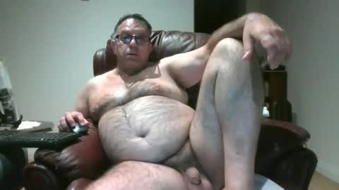 Snapshot of angelor01 chatting on 04-03-26, 01:42 angelor01 online show from 04-03-26, 01:42