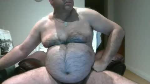 Snapshot of angelor01 chatting on 05-02-26, 01:16 angelor01 online show from 05-02-26, 01:16