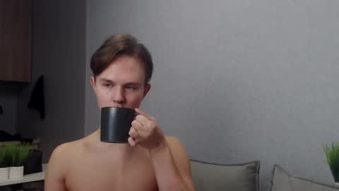 Angel online show from 11-21-25, 09:08