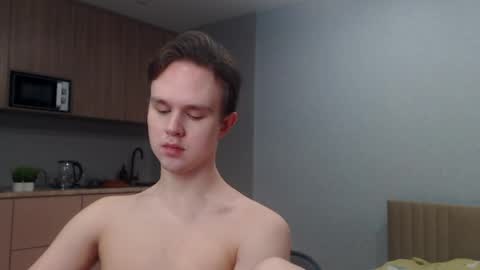 Angel online show from 04-25-26, 11:02