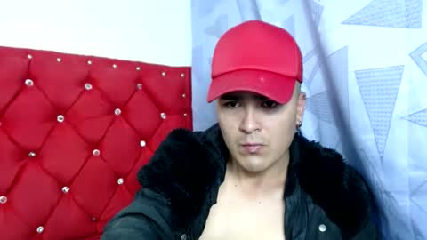 Snapshot of angels_0001 chatting on 12-10-24, 05:00 angels_0001 online show from 12-10-24, 05:00